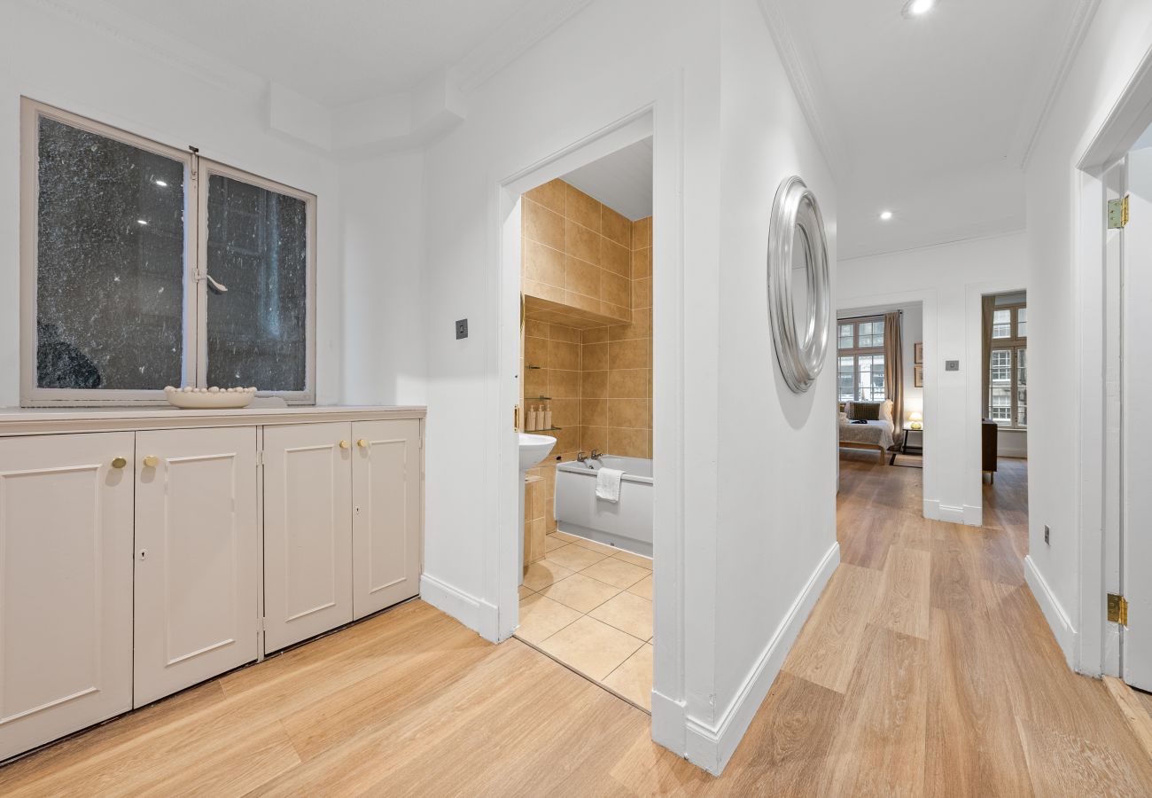 Apartment in Edinburgh - Burnets Close 2 Bedroom Apartment - Edinburgh