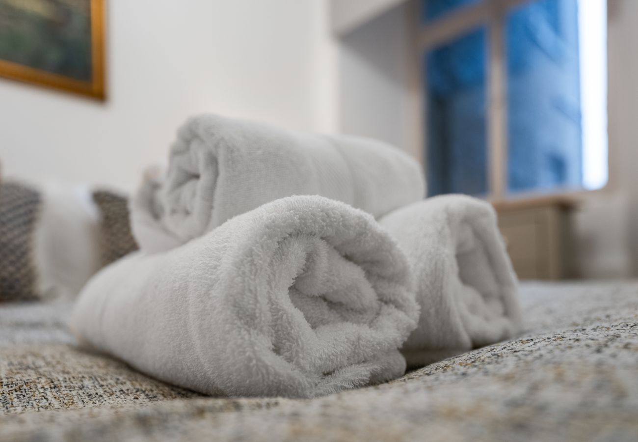 Apartment in Edinburgh - Burnets Close 2 Bedroom Apartment - Edinburgh