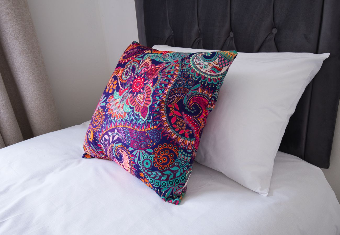 House in Westhoughton - Westhoughton 3 Bedroom House - Free Parking	