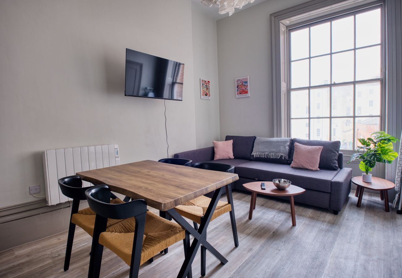 Apartment in Cheltenham - Lansdown 1 Bedroom Apartment, Cheltenham by mySTAYINN