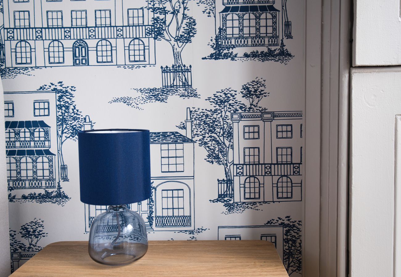 Apartment in Cheltenham - Montpellier 1 Bedroom Apartment, Cheltenham  by mySTAYINN