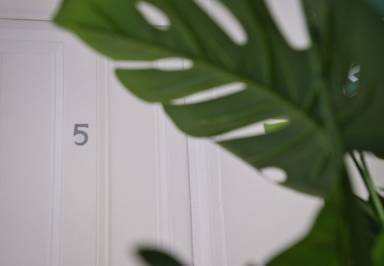 Apartment in Cheltenham - Prestbury 1 Bedroom Apartment, Cheltenham by mySTAYINN