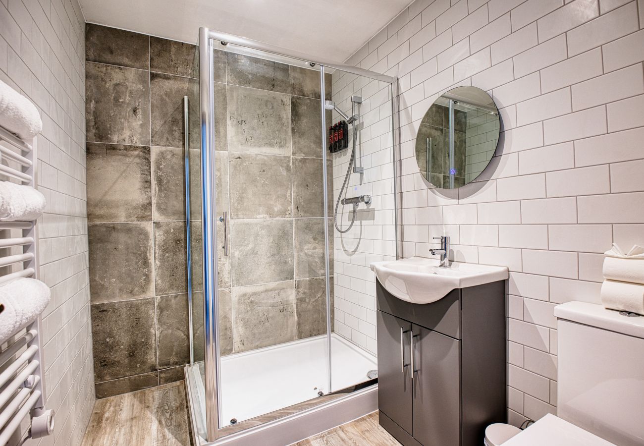 Apartment in Cheltenham - Prestbury 1 Bedroom Apartment, Cheltenham by mySTAYINN