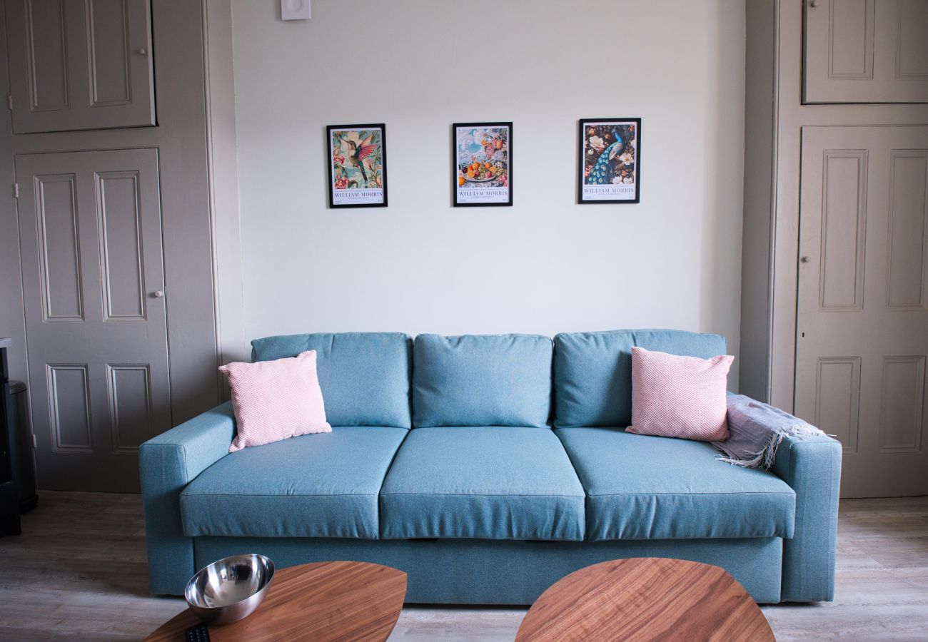 Apartment in Cheltenham - Prestbury 1 Bedroom Apartment, Cheltenham by mySTAYINN