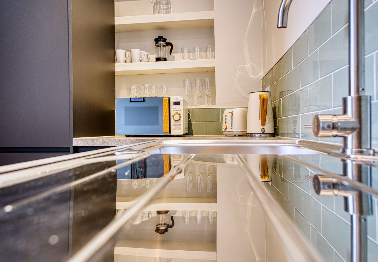 Apartment in Cheltenham - Prestbury 1 Bedroom Apartment, Cheltenham by mySTAYINN