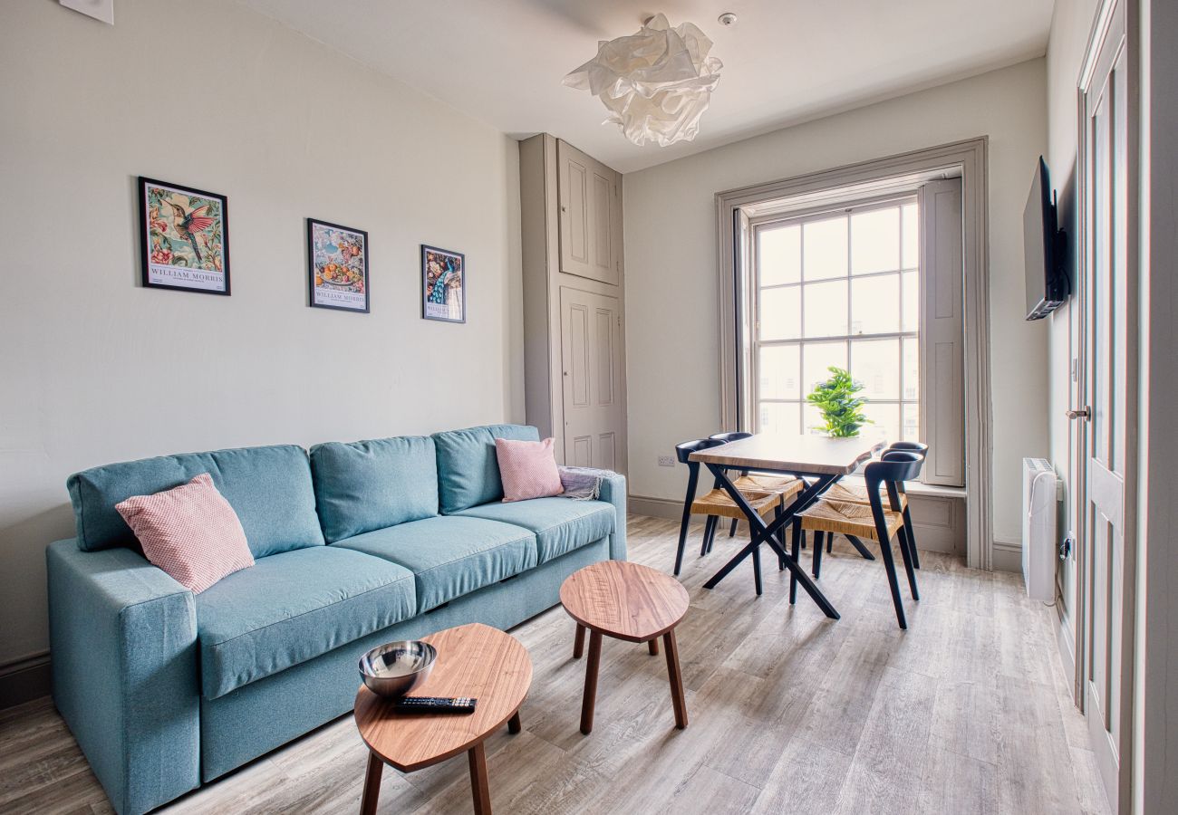 Apartment in Cheltenham - Prestbury 1 Bedroom Apartment, Cheltenham by mySTAYINN