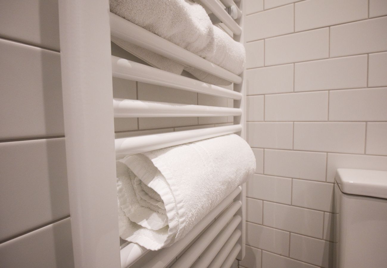 Apartment in Cheltenham - Regency 1 Bedroom Apartment, Cheltenham by mySTAYINN