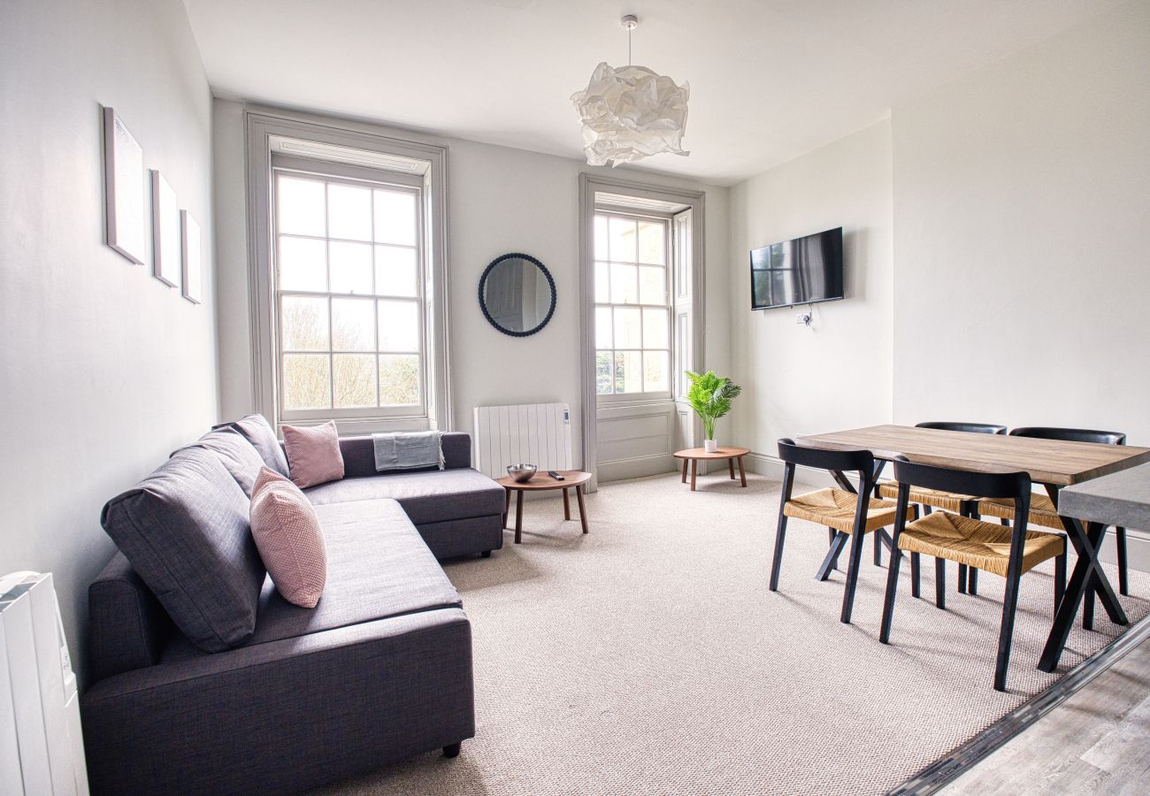 Apartment in Cheltenham - Regency 1 Bedroom Apartment, Cheltenham by mySTAYINN