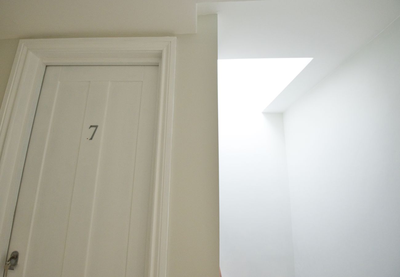 Apartment in Cheltenham - Shergar 1 Bedroom Apartment, Cheltenham by mySTAYINN