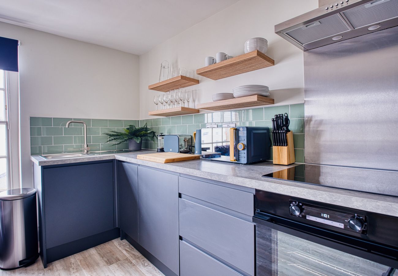 Apartment in Cheltenham - Shergar 1 Bedroom Apartment, Cheltenham by mySTAYINN