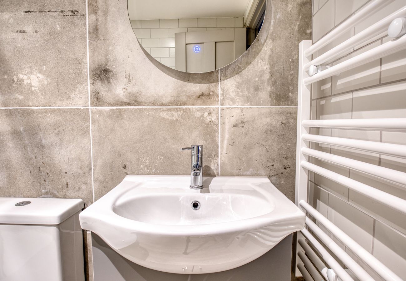 Apartment in Cheltenham - The Pavilion 1 Bedorom Apartment, Cheltenham by mySTAYINN