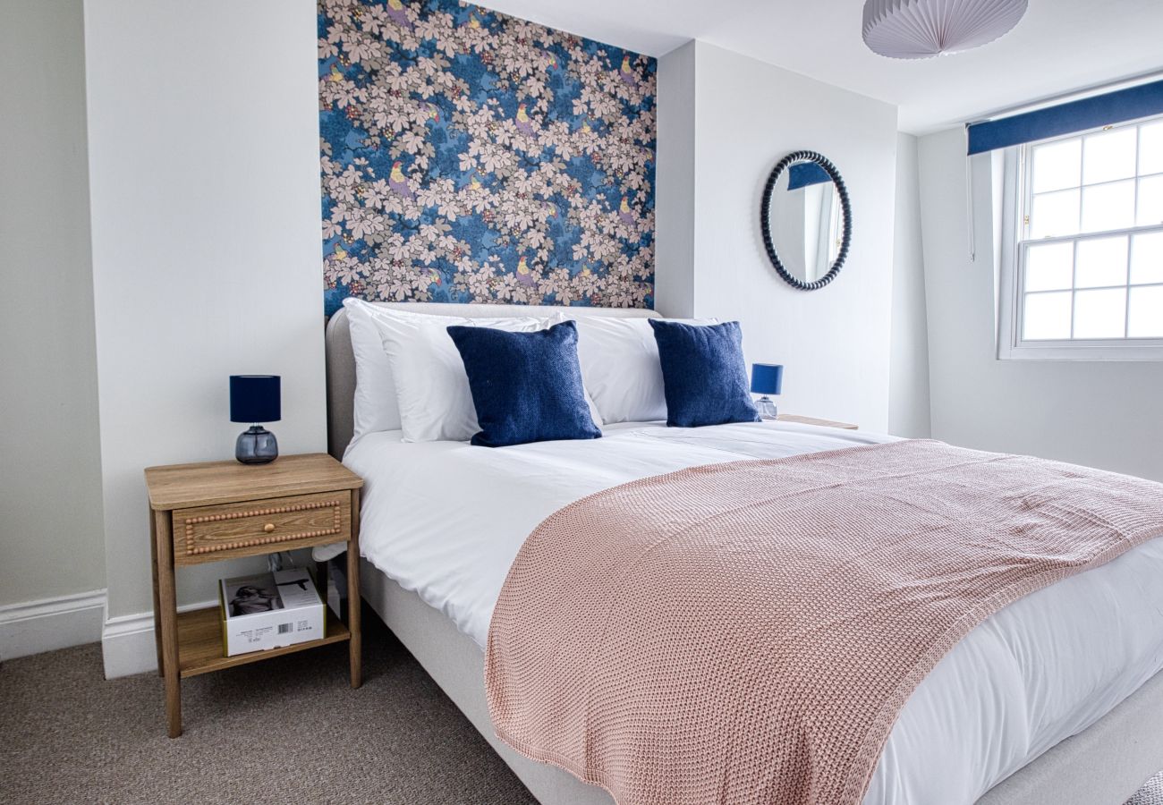 Apartment in Cheltenham - The Pavilion 1 Bedorom Apartment, Cheltenham by mySTAYINN