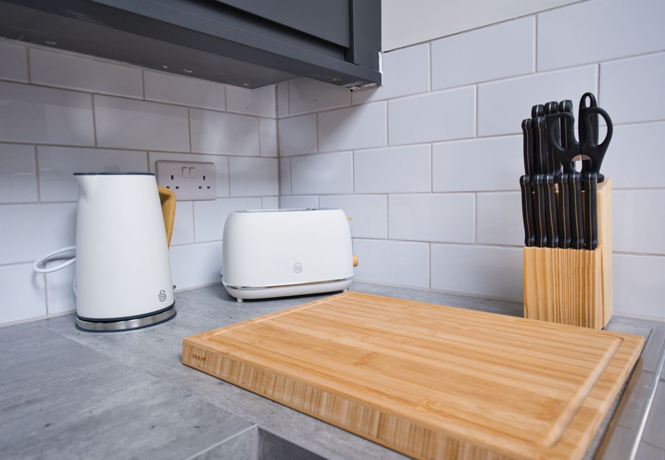 Cottage in Cheltenham - Ivy Cottage, 1 Bedroom, Cheltenham City Centre by mySTAYINN