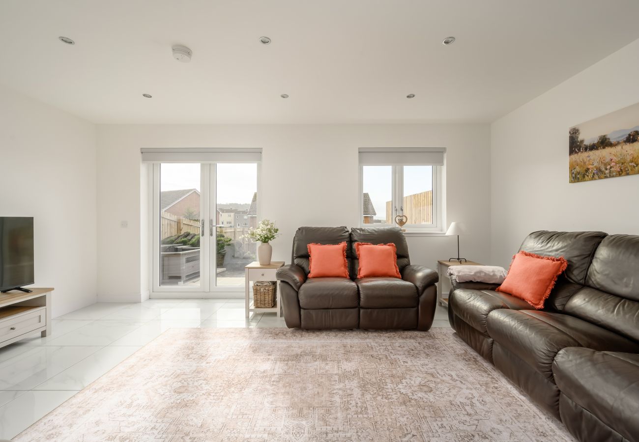 House in Dalkeith -  Heather Way 4 Bedroom House - Mayfield, Dalkeith