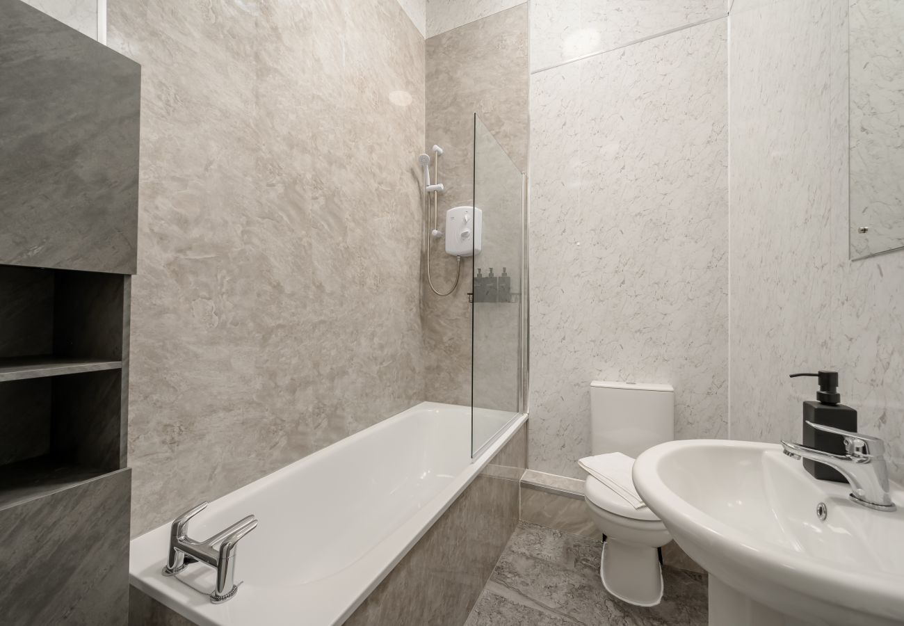 Apartment in Edinburgh - Marchmont 4 Bedroom Apartment - Edinburgh