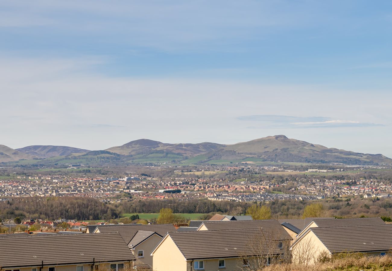 House in Dalkeith - Heather Way Cosy 4 Bedroom House - Mayfield, Dalkeith