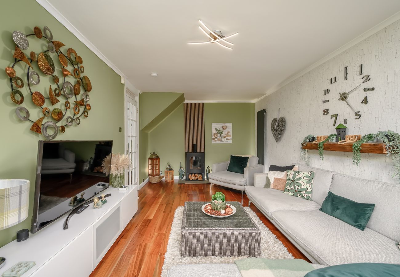 House in Edinburgh - Almond Green 2 Bedroom House - Edinburgh 