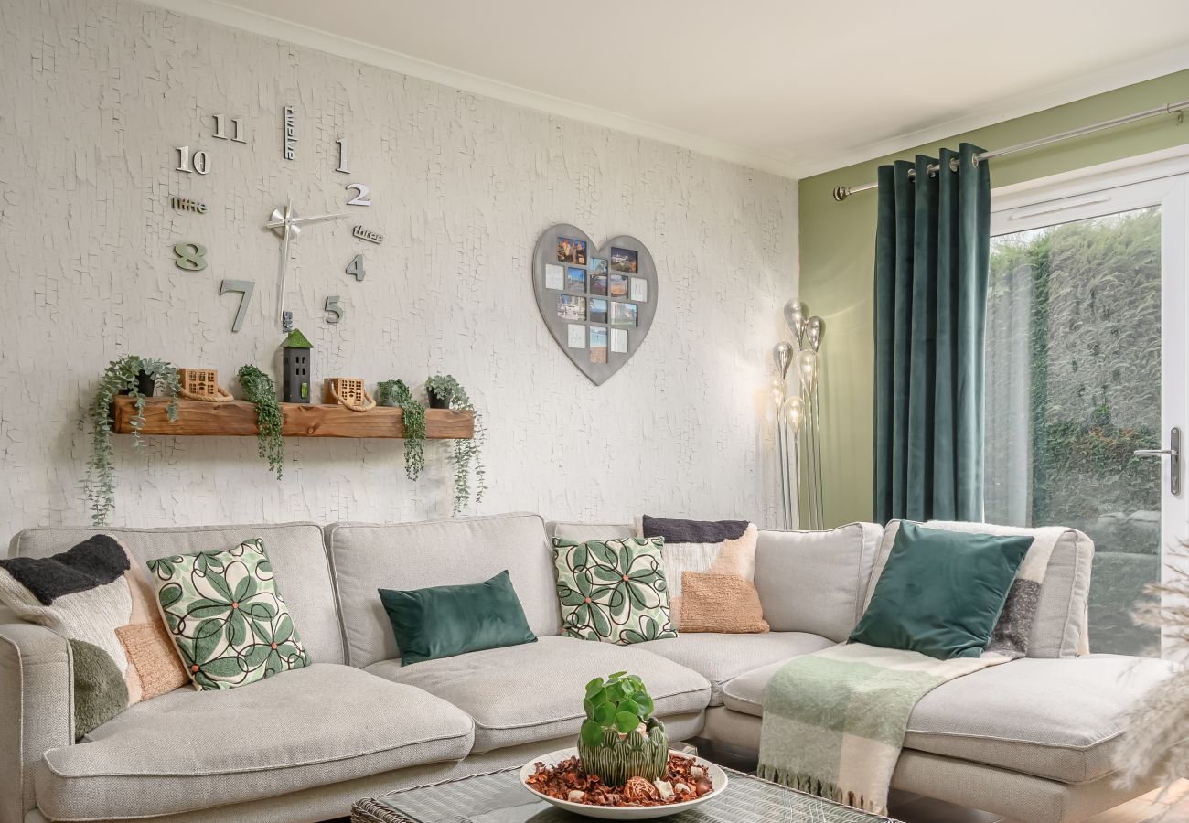 House in Edinburgh - Almond Green 2 Bedroom House - Edinburgh 