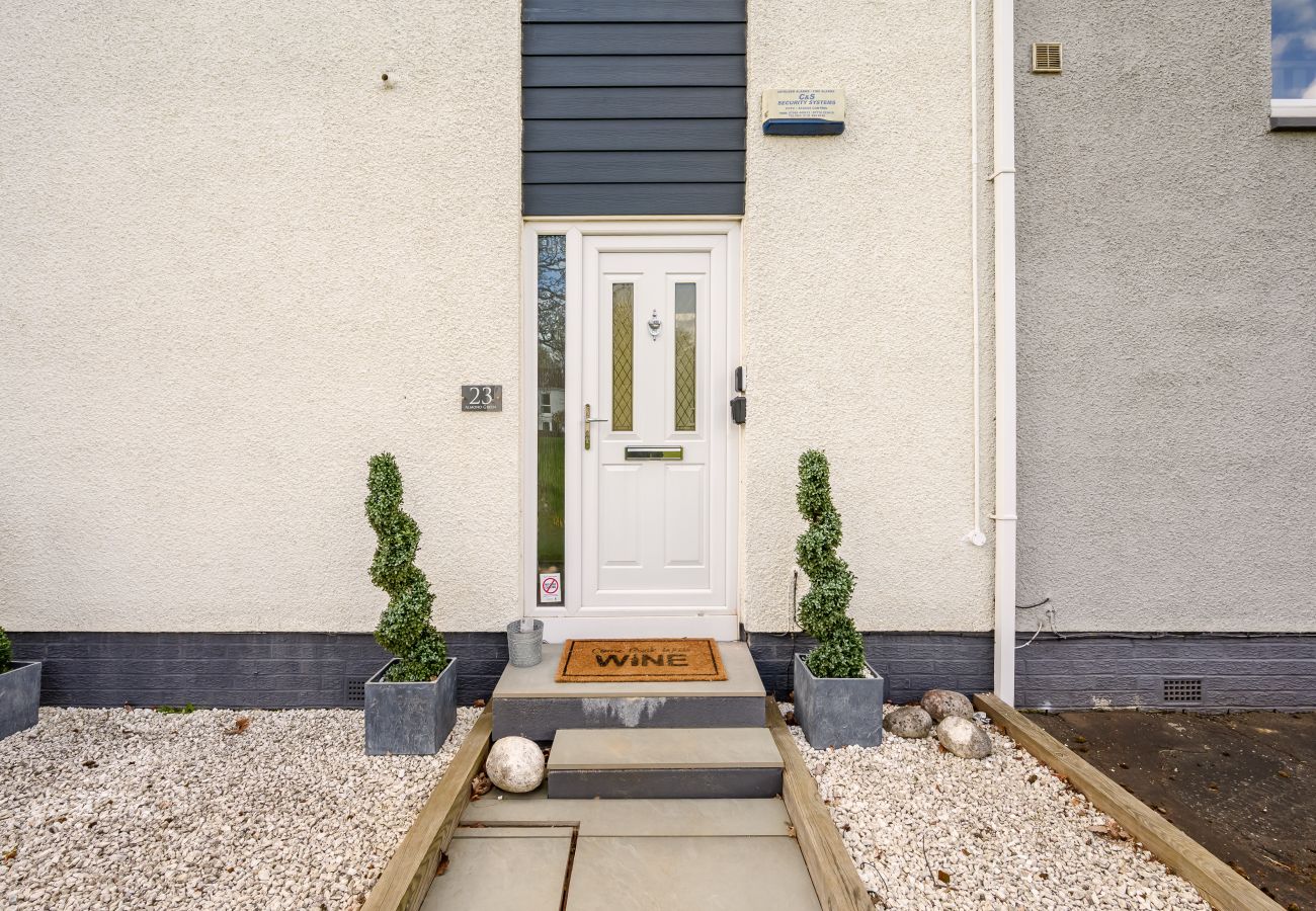 House in Edinburgh - Almond Green 2 Bedroom House - Edinburgh 