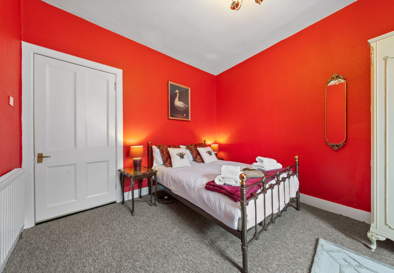 Apartment in Inverness - May Court 2 Bedroom Apartment - Inverness