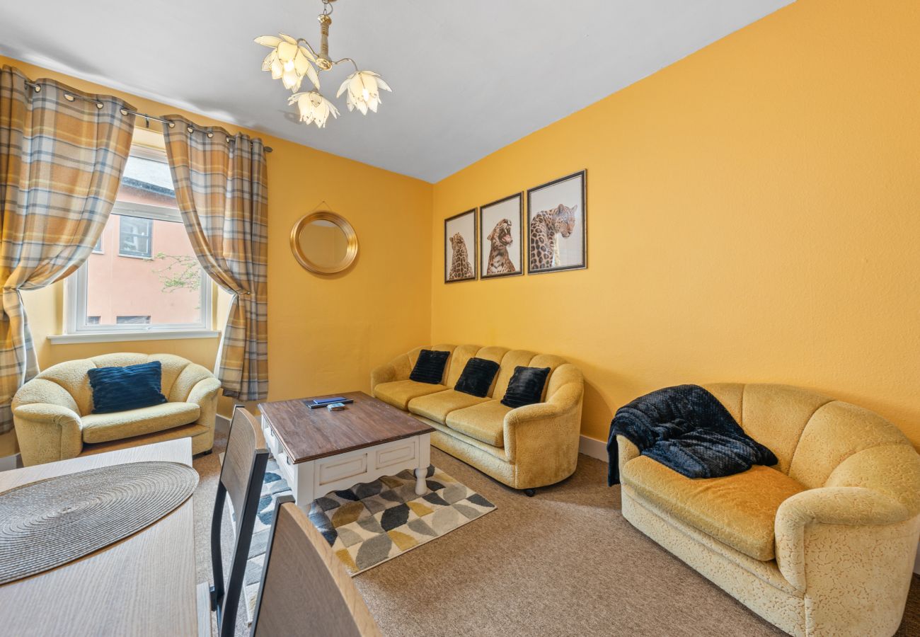 Apartment in Inverness - May Court 2 Bedroom Apartment - Inverness