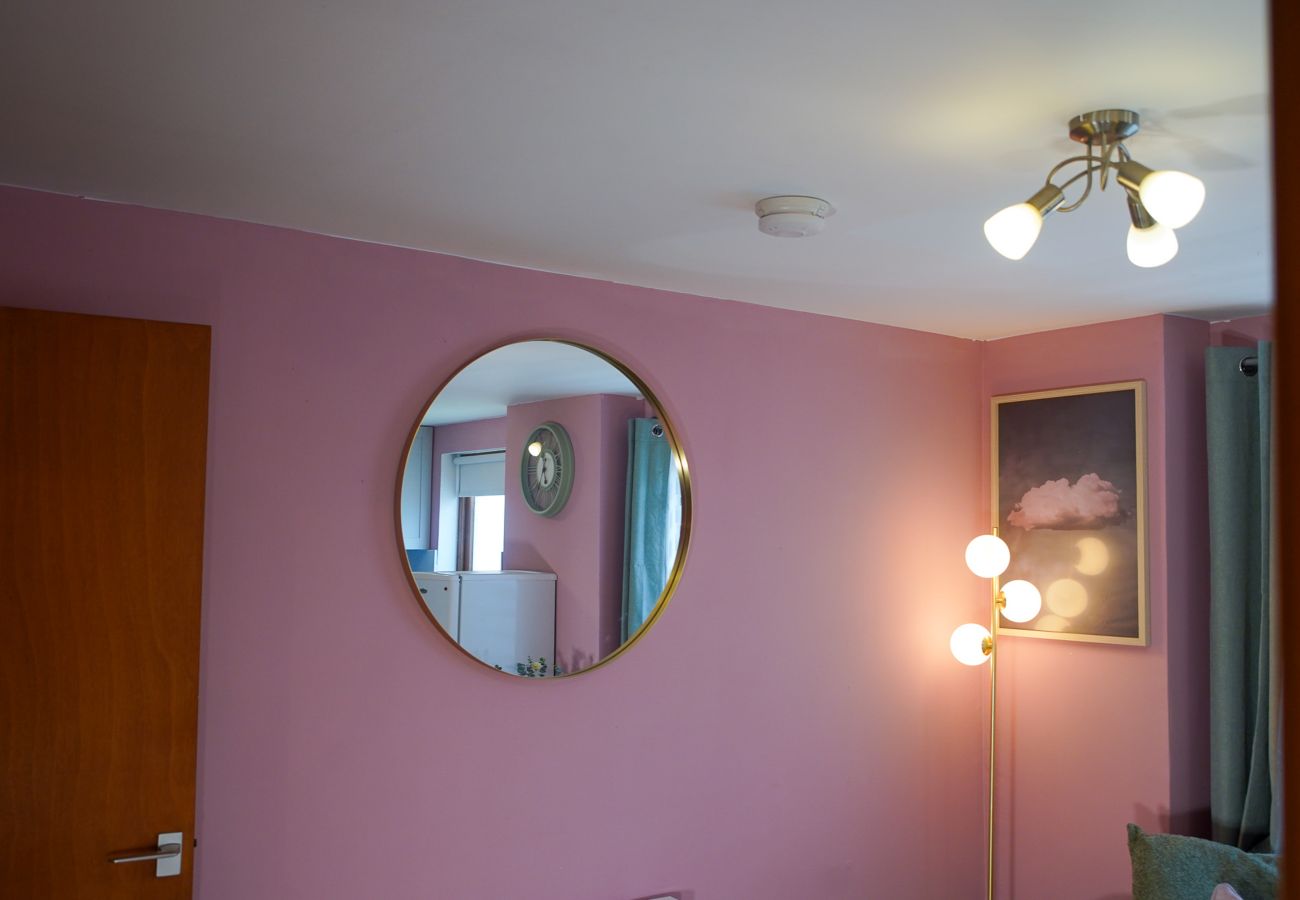 Apartment in Inverness - Stylish 1 Bedroom Apartment - Old Bakery Buildings - Inverness