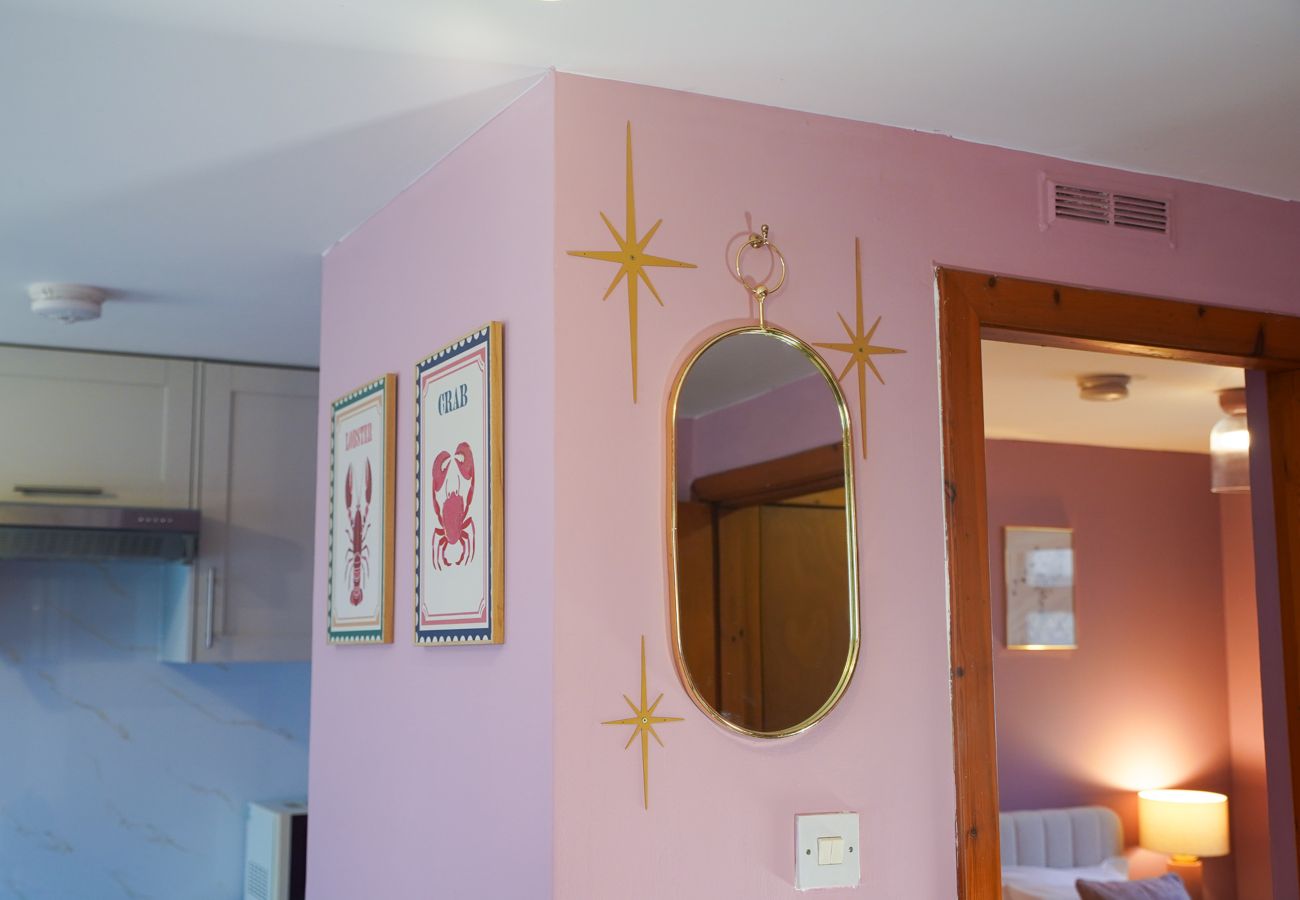 Apartment in Inverness - Stylish 1 Bedroom Apartment - Old Bakery Buildings - Inverness