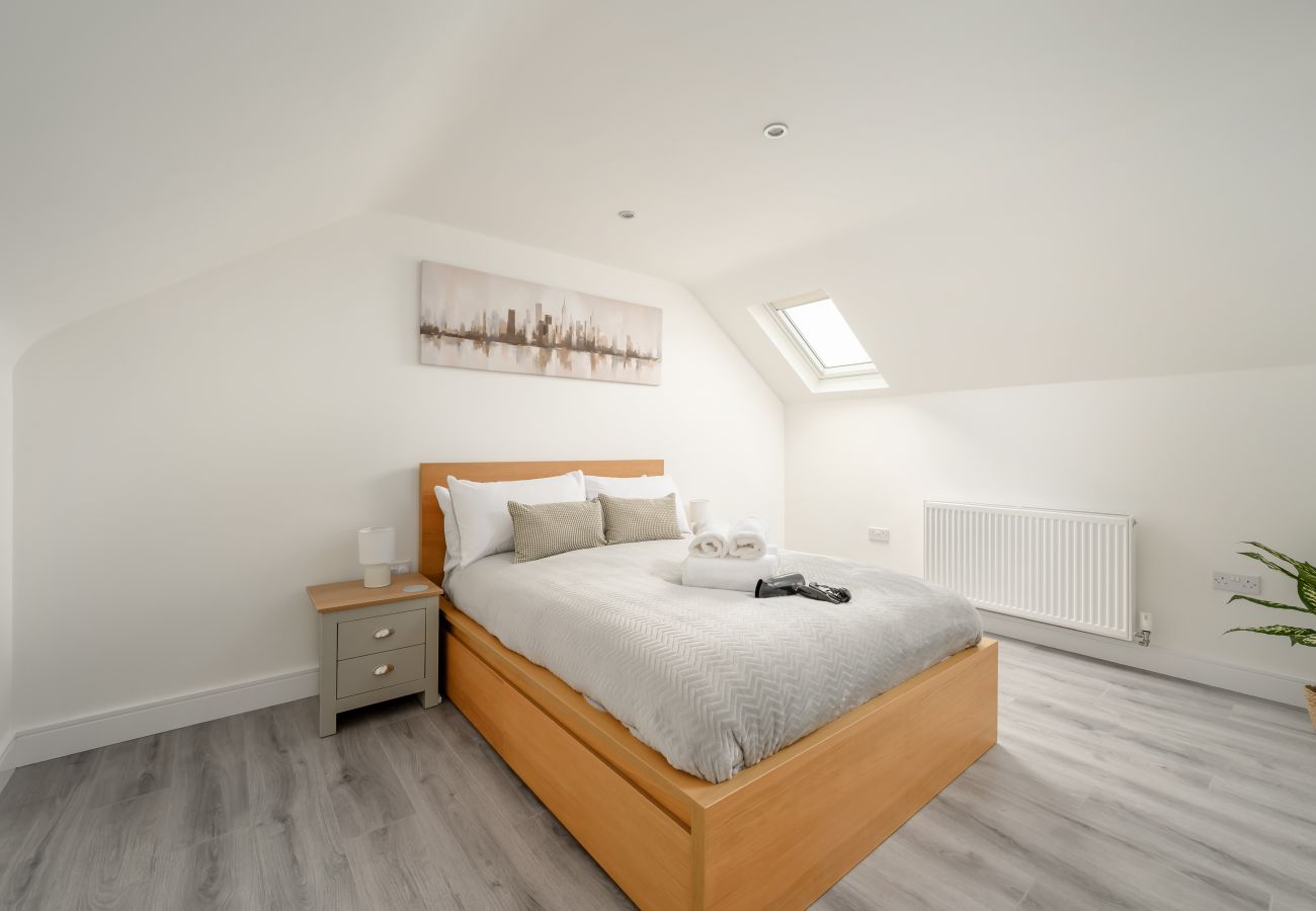 House in Dalkeith - Heather Way Modern 4 Bedroom House - Mayfield, Dalkeith