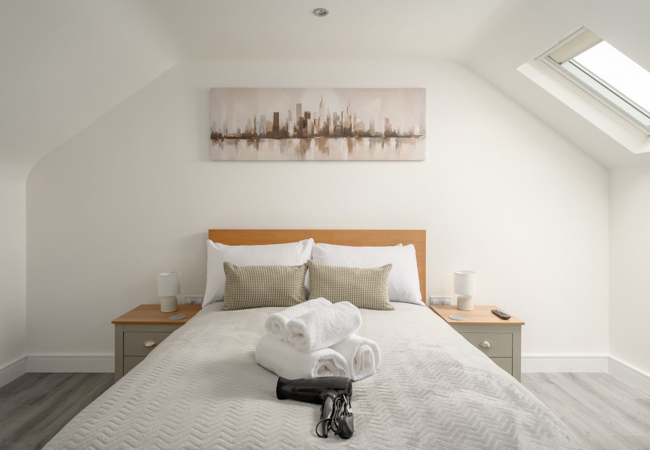 House in Dalkeith - Heather Way Modern 4 Bedroom House - Mayfield, Dalkeith