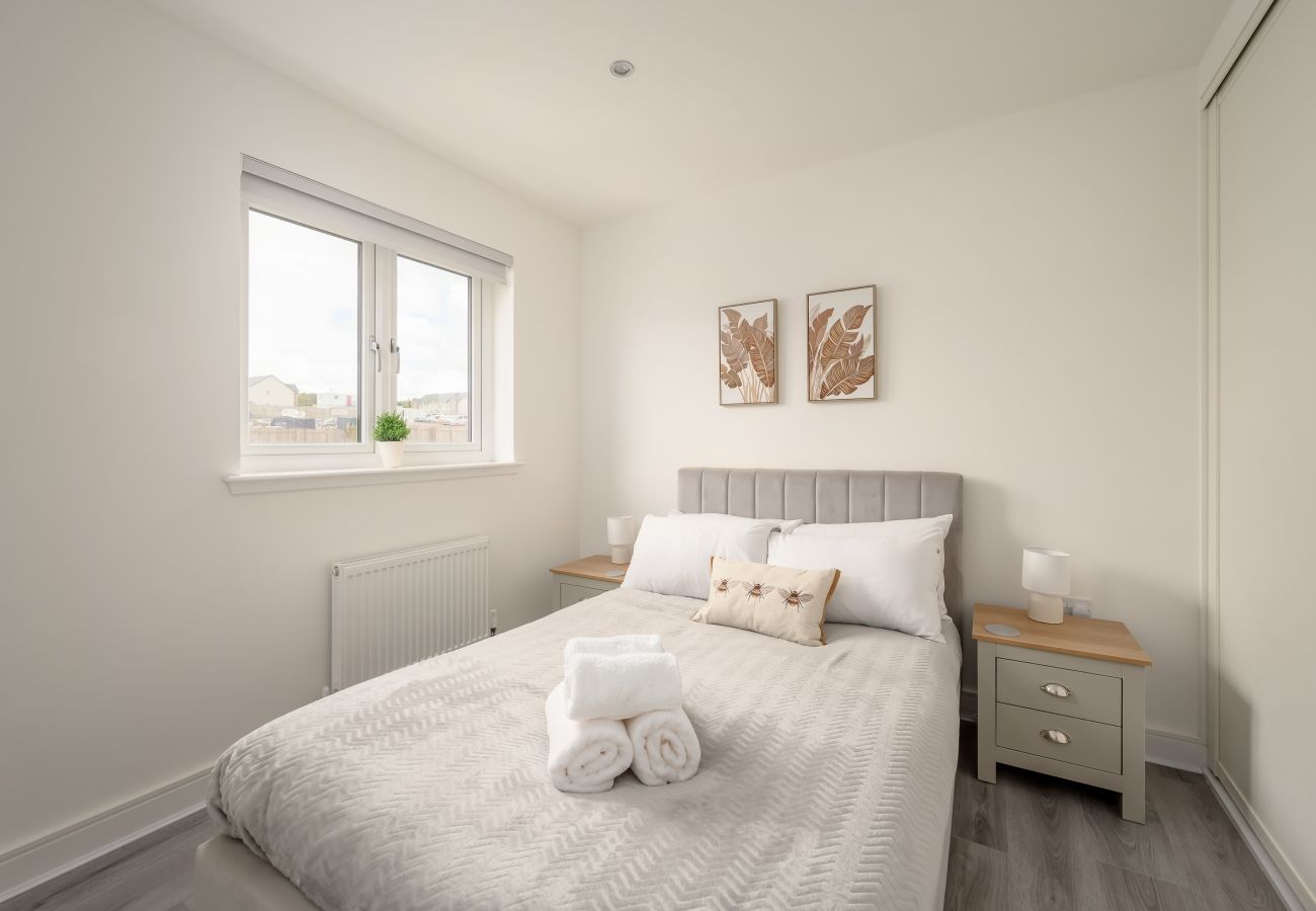 House in Dalkeith - Heather Way Modern 4 Bedroom House - Mayfield, Dalkeith