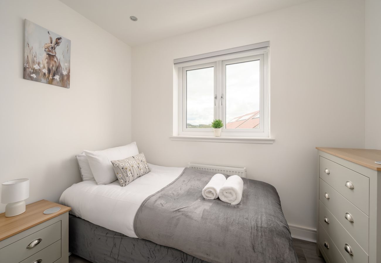 House in Dalkeith - Heather Way Modern 4 Bedroom House - Mayfield, Dalkeith
