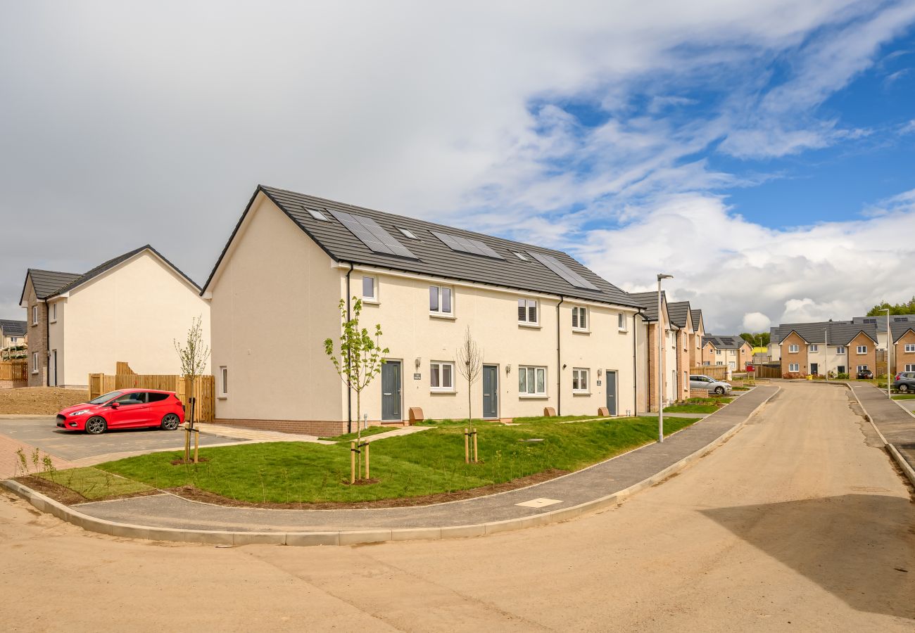 House in Dalkeith - Heather Way Modern 4 Bedroom House - Mayfield, Dalkeith