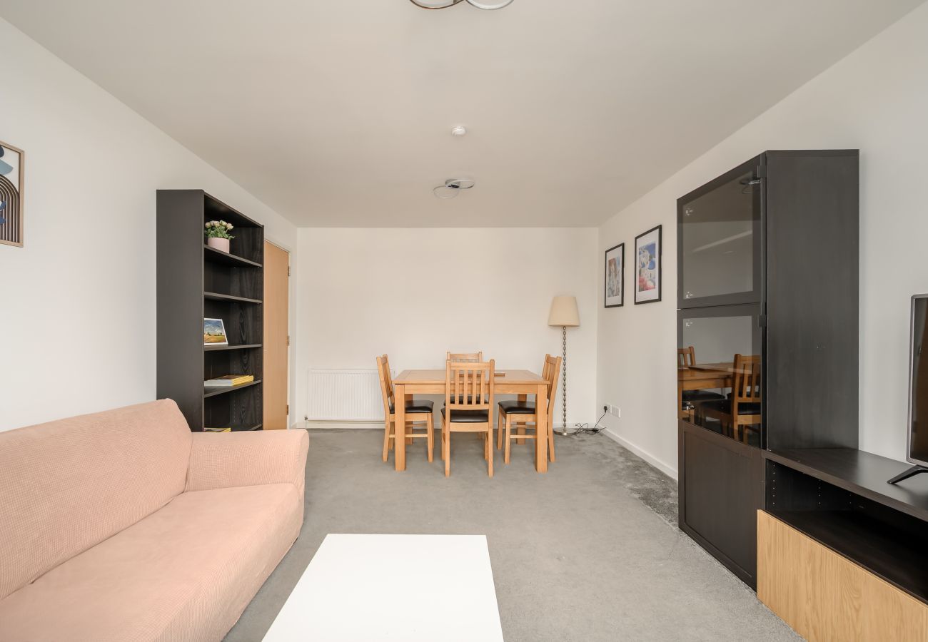 Rent by room in Edinburgh - Pentland Hills Views - Cosy Room in Shared Accommodation - Edinburgh 