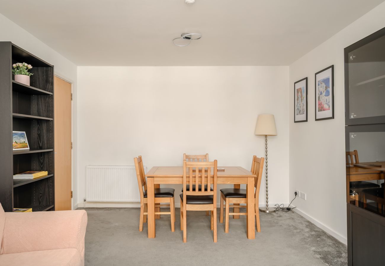 Rent by room in Edinburgh - Pentland Hills Views - Cosy Room in Shared Accommodation - Edinburgh 
