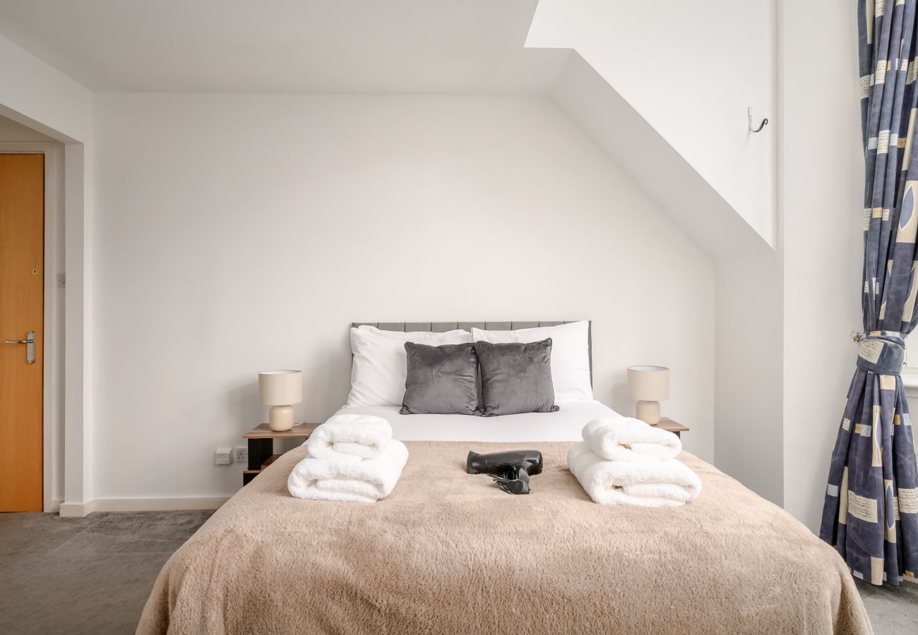 Rent by room in Edinburgh - Pentland Hills Views - Cosy Room in Shared Accommodation - Edinburgh 