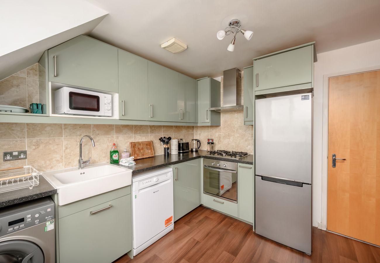 Rent by room in Edinburgh - Pentland Hills Views - Cosy Room in Shared Accommodation - Edinburgh 
