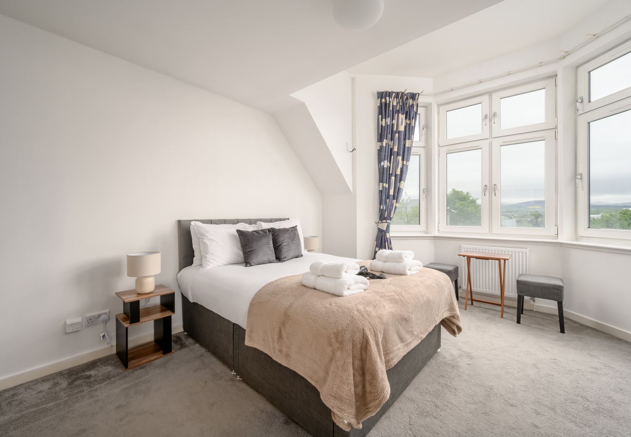 Rent by room in Edinburgh - Pentland Hills Views - Cosy Room in Shared Accommodation - Edinburgh 