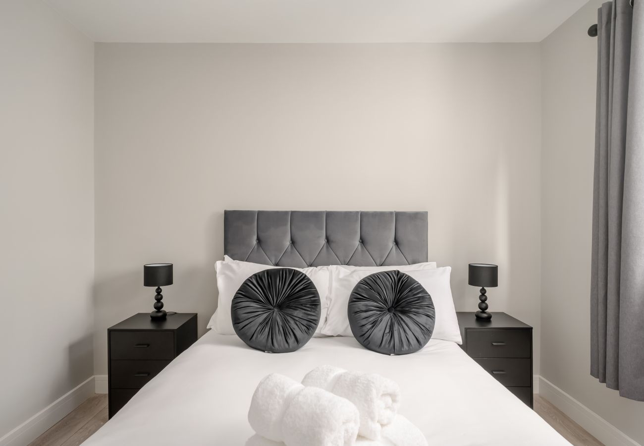 Apartment in Edinburgh - Silverknowes 2 Bedroom Apartment - Edinburgh