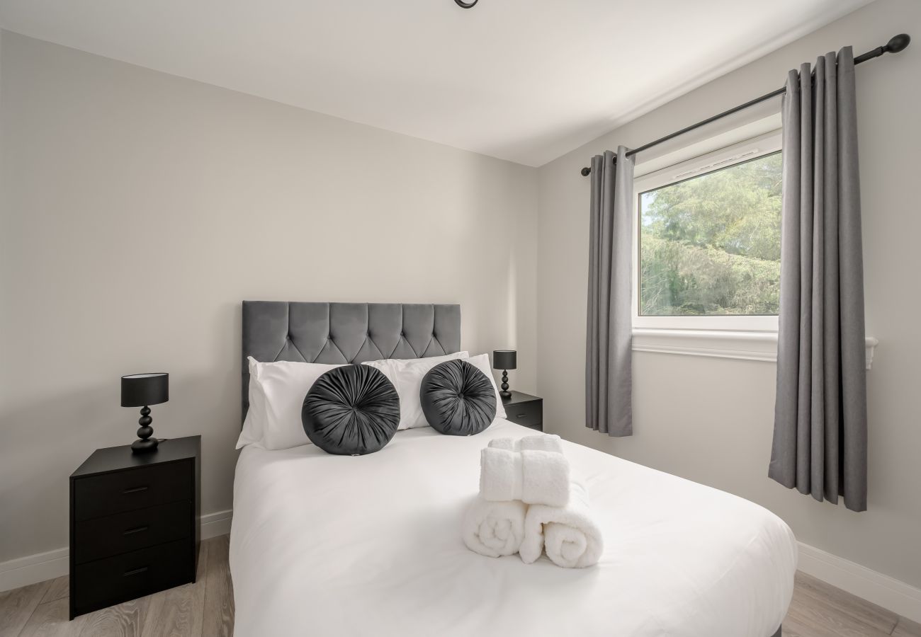 Apartment in Edinburgh - Silverknowes 2 Bedroom Apartment - Edinburgh