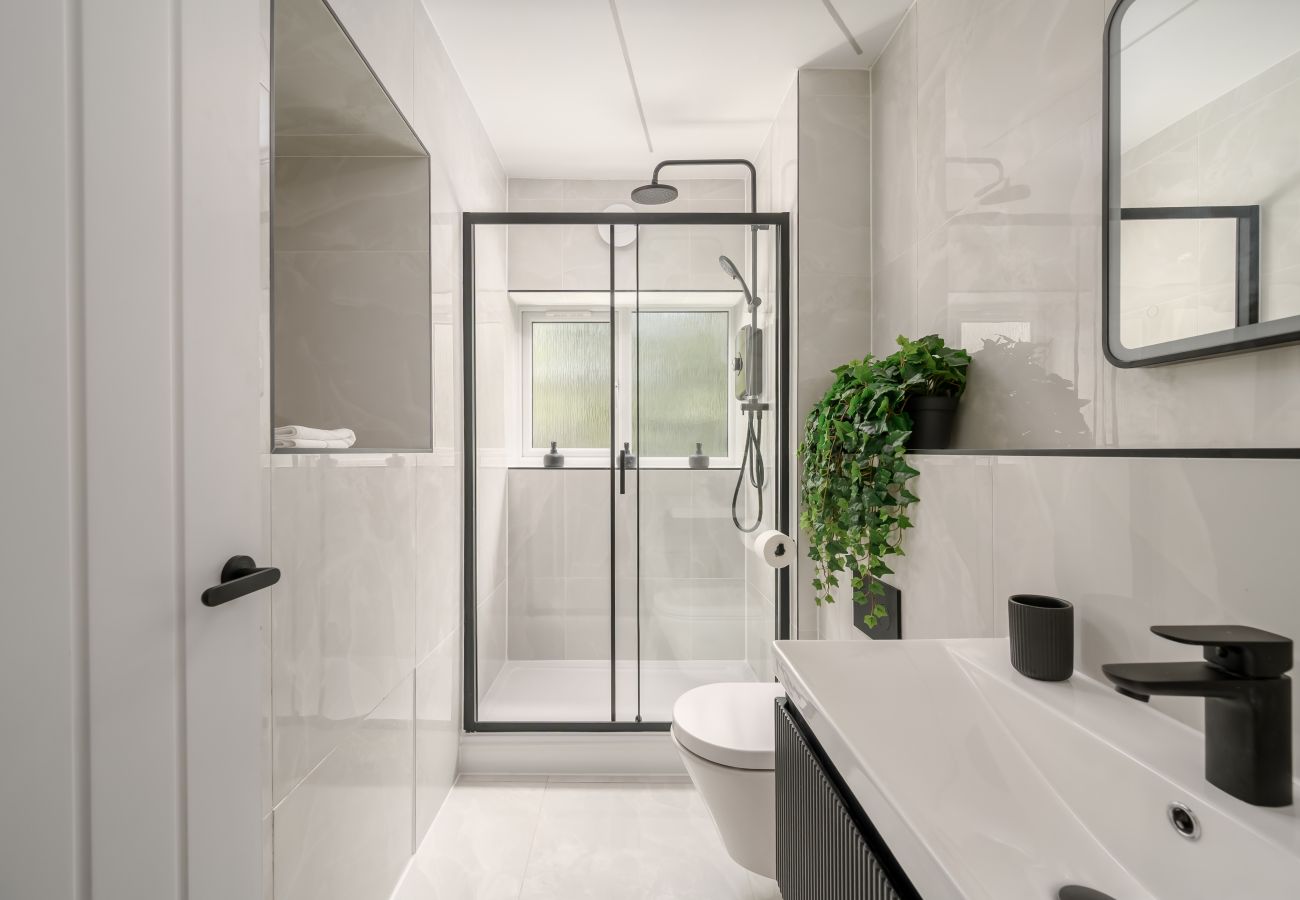 Apartment in Edinburgh - Silverknowes 2 Bedroom Apartment - Edinburgh