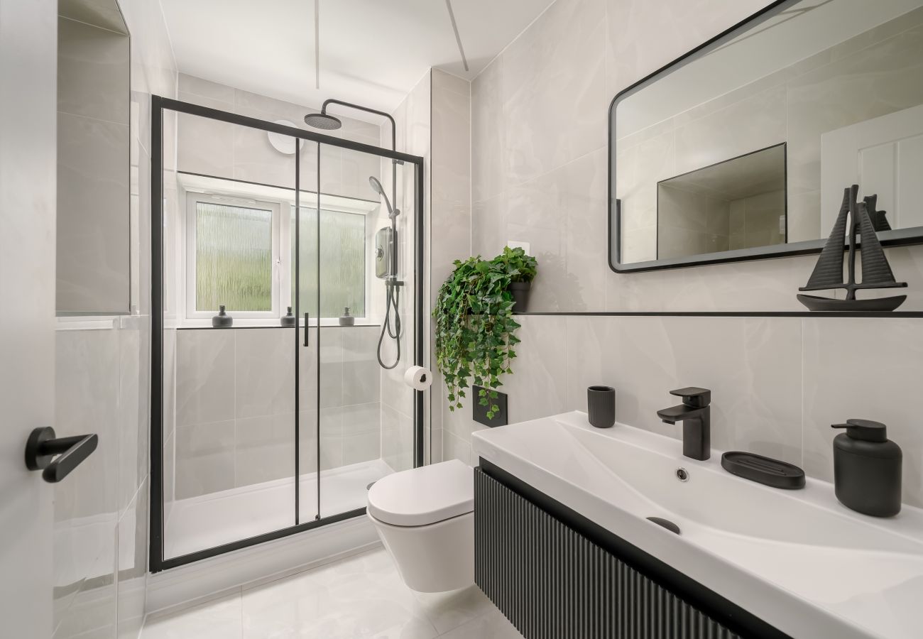 Apartment in Edinburgh - Silverknowes 2 Bedroom Apartment - Edinburgh