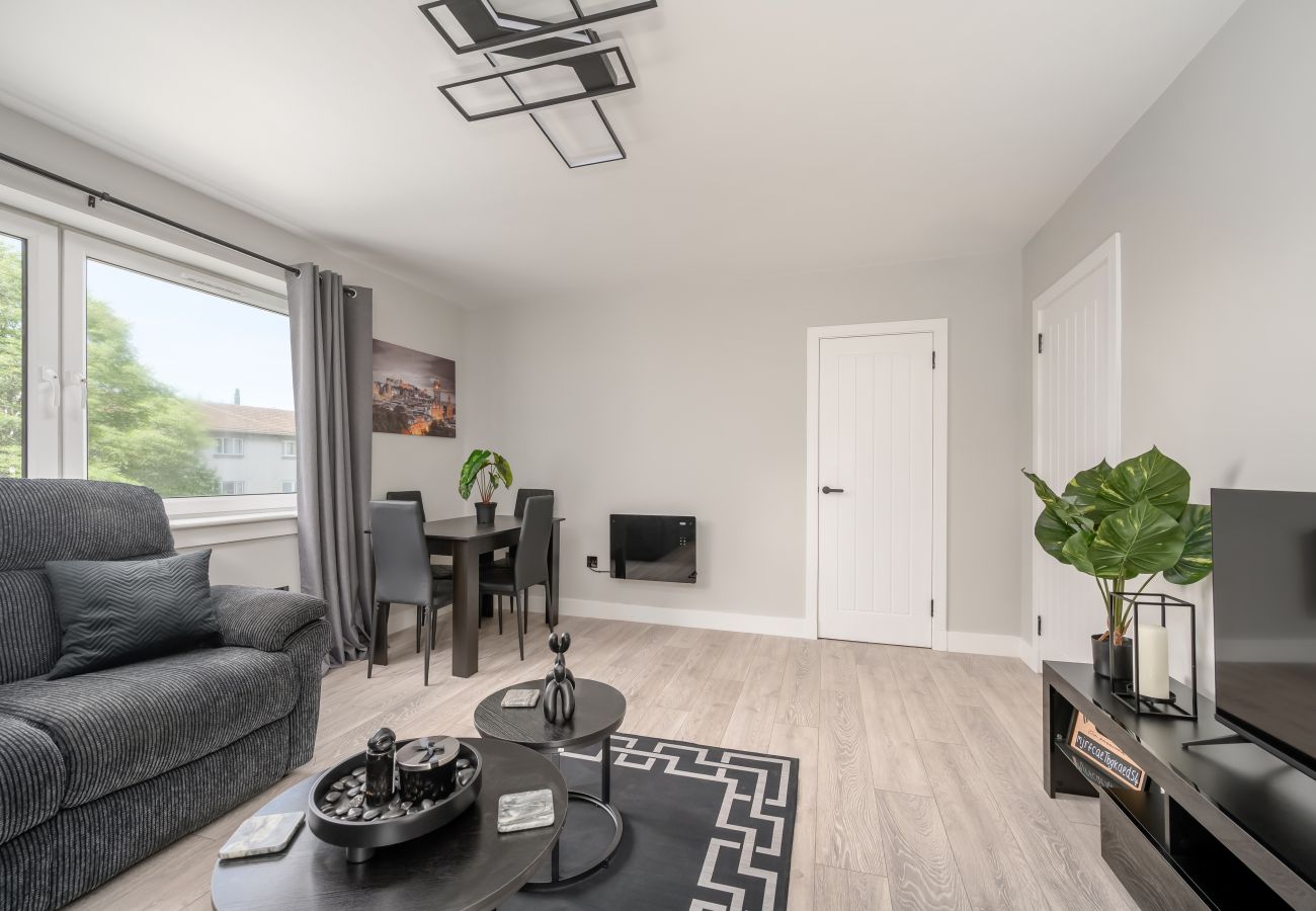 Apartment in Edinburgh - Silverknowes 2 Bedroom Apartment - Edinburgh