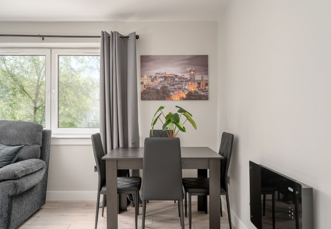 Apartment in Edinburgh - Silverknowes 2 Bedroom Apartment - Edinburgh