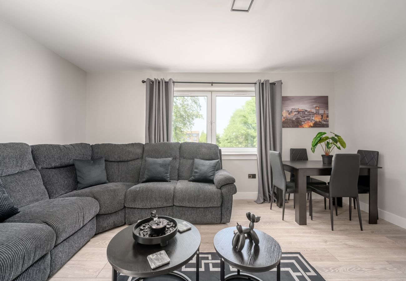 Apartment in Edinburgh - Silverknowes 2 Bedroom Apartment - Edinburgh