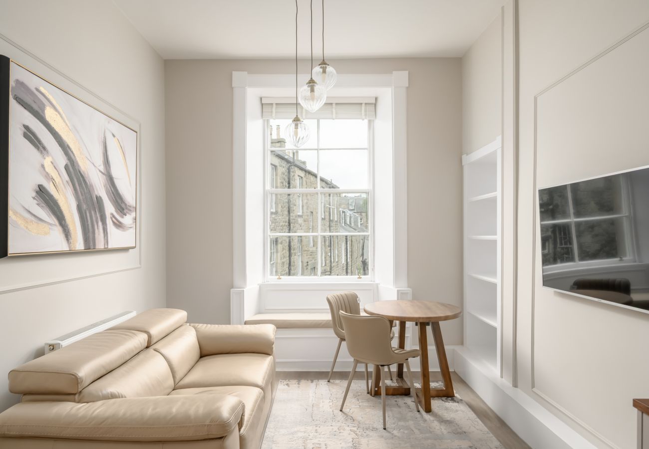 Apartment in Edinburgh - Dean Park 2 Bedroom Apartment - Edinburgh