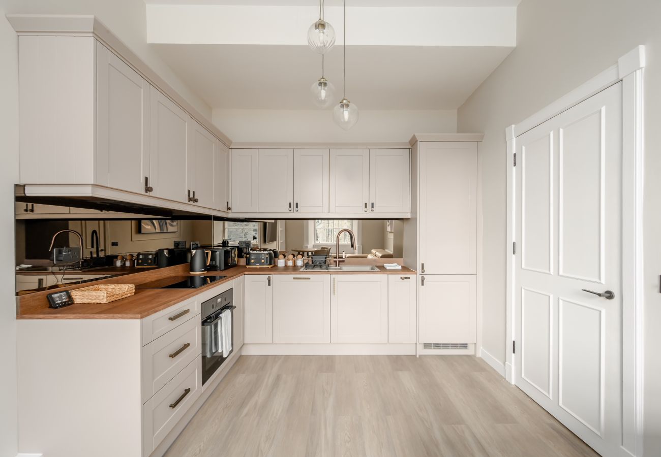 Apartment in Edinburgh - Dean Park 2 Bedroom Apartment - Edinburgh