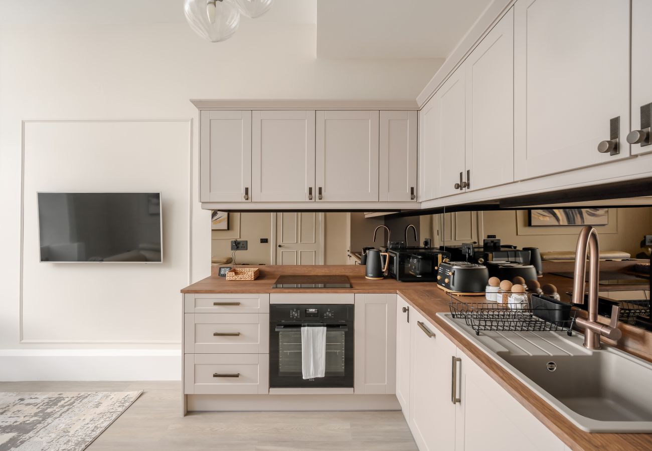 Apartment in Edinburgh - Dean Park 2 Bedroom Apartment - Edinburgh