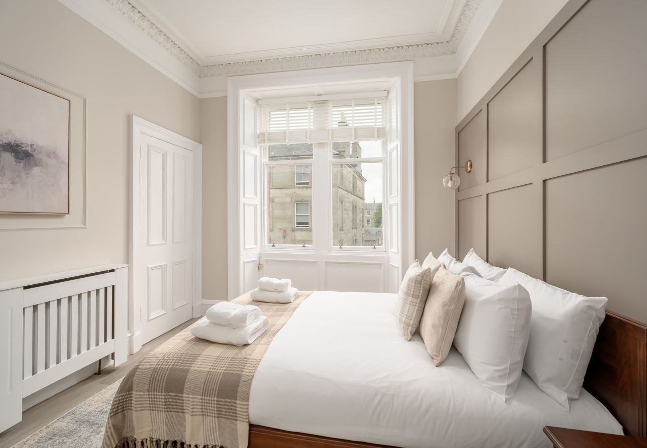 Apartment in Edinburgh - Dean Park 2 Bedroom Apartment - Edinburgh