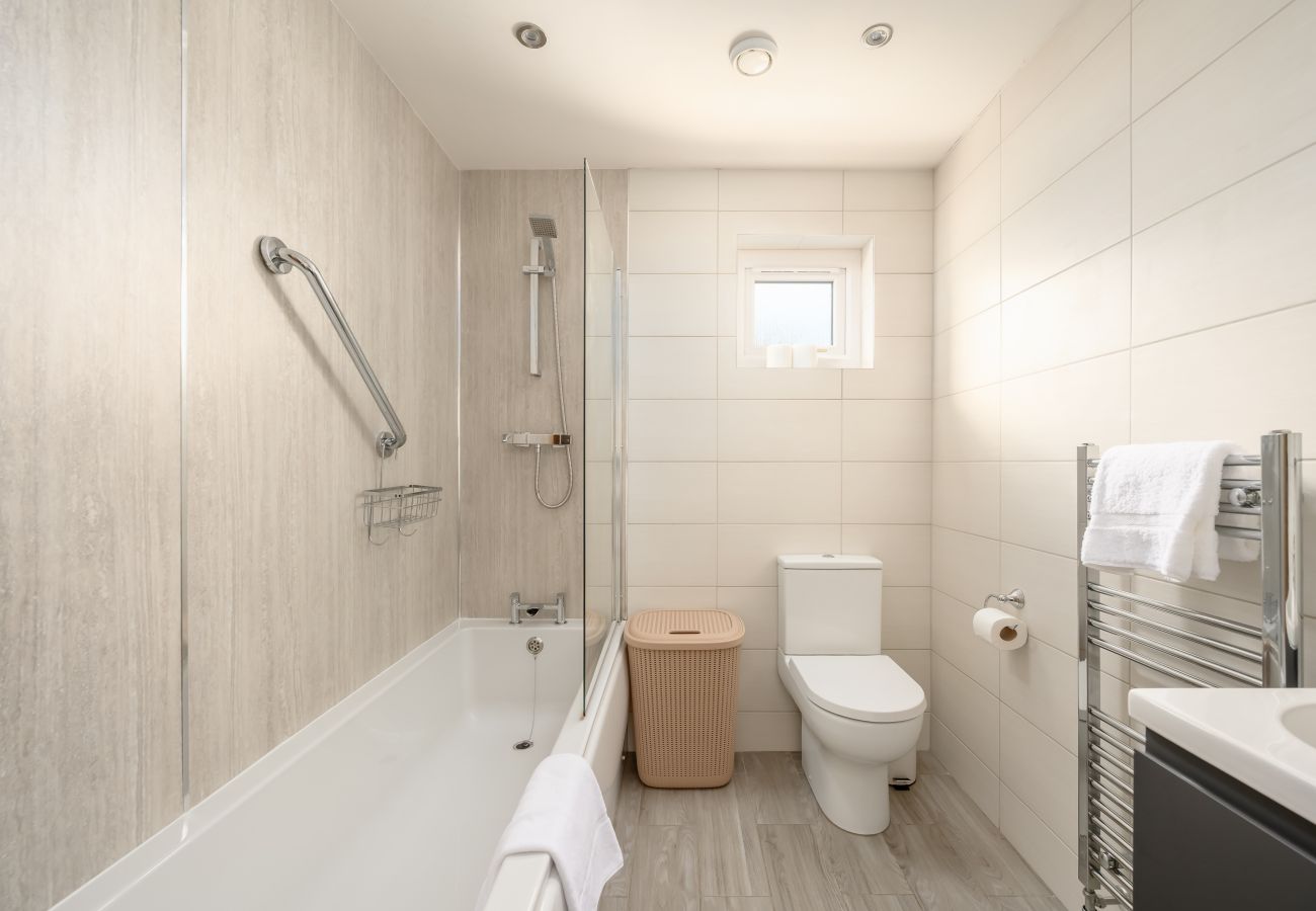 House in Inverness - King Brude 5 Bedroom House - Inverness