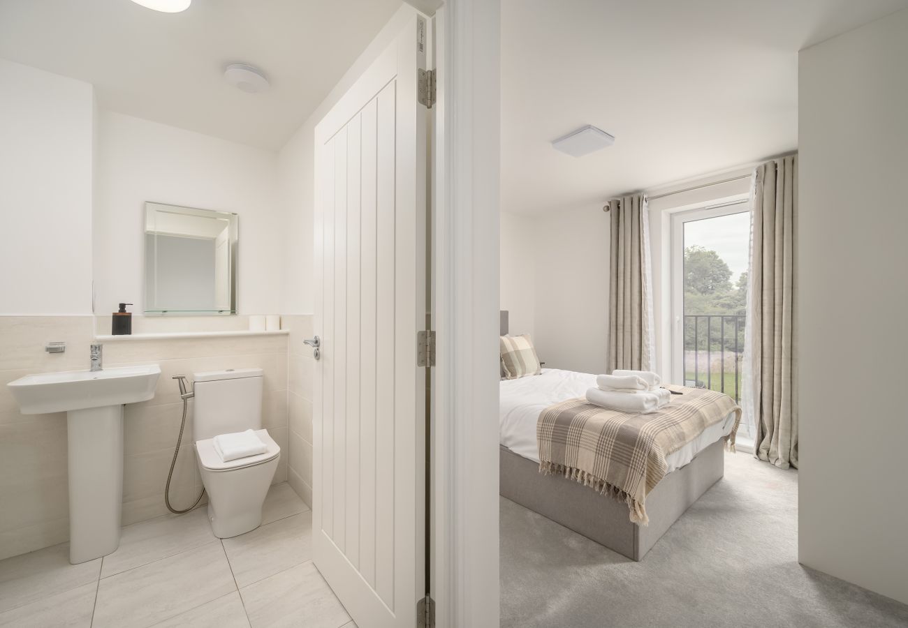 Apartment in Edinburgh - Pringle 2 Bedroom Apartment - Edinburgh